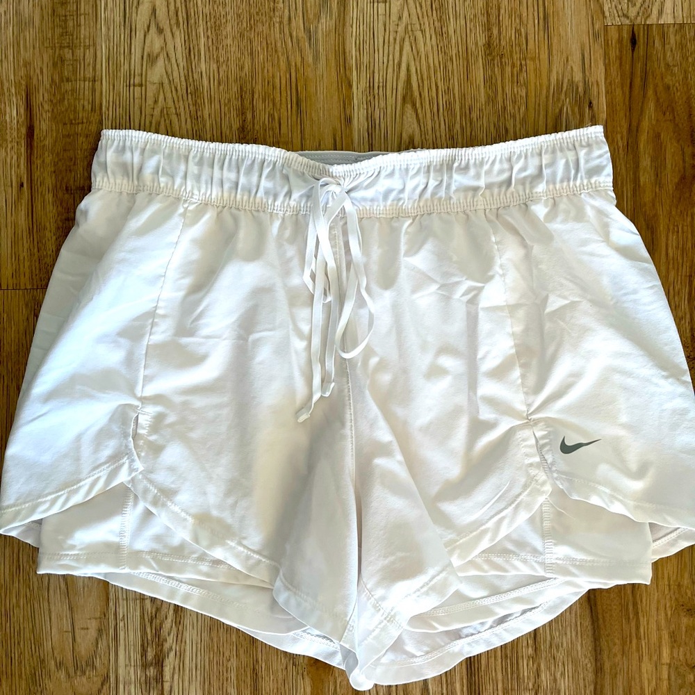 Nike 2 in 1 Womens Shorts